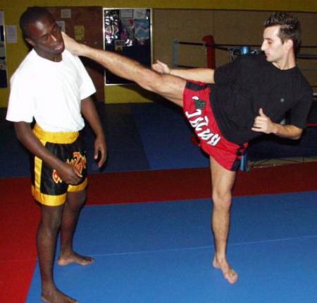 mon entr�neure de mon meilleur sport le full contact